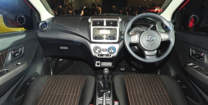 Interior Toyota Agya Facelift 2017
