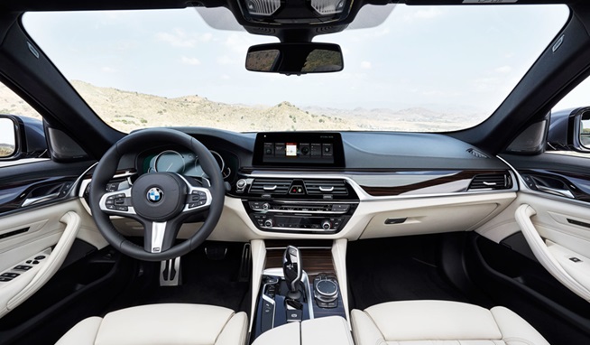Interior BMW Seri-5 2017