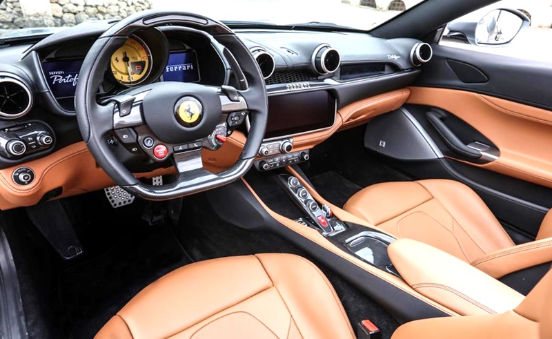 Ferrari Portofino - Interior