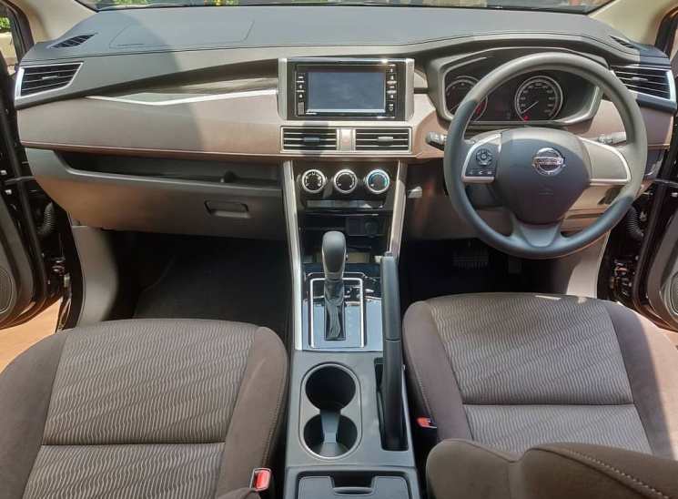 Interior Nissan Livina 2019
