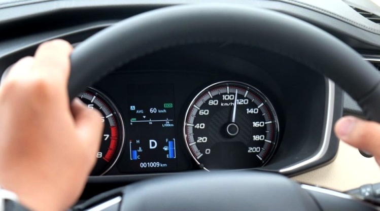 Fitur Speed Limiter wajib pada mobil Eropa