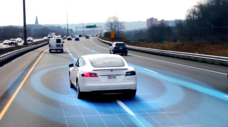 Peningkatan Autopilot Tesla akan Signifikan