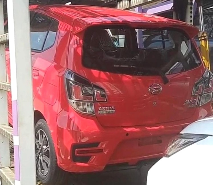 Daihatsu Ayla Facelift - Belakang tidak Banyak Berubah
