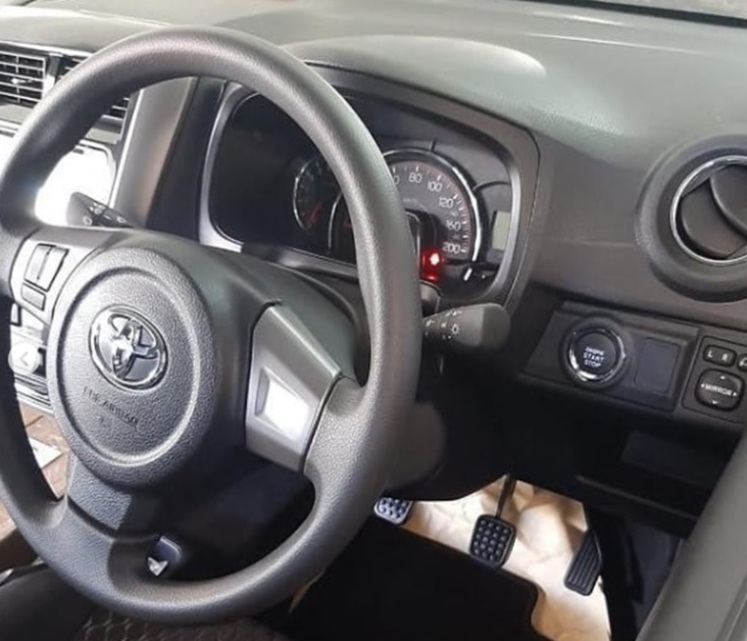 Toyota Agya 2020 - Interior dengan Fitur Start-Stop Engine Button