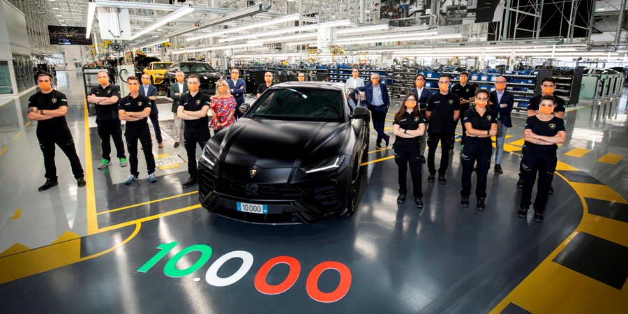 Lamborghini Celebrated the 10,000th Urus SUV