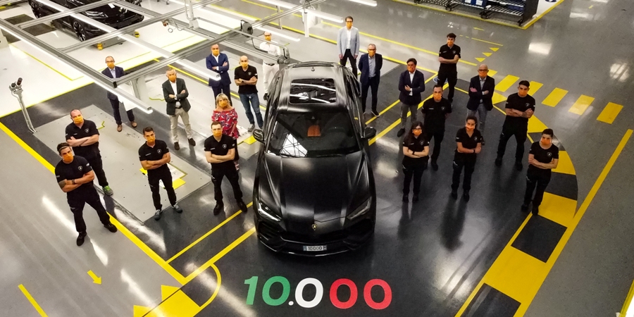 Lamborghini Urus ke 10.000 Dirayakan