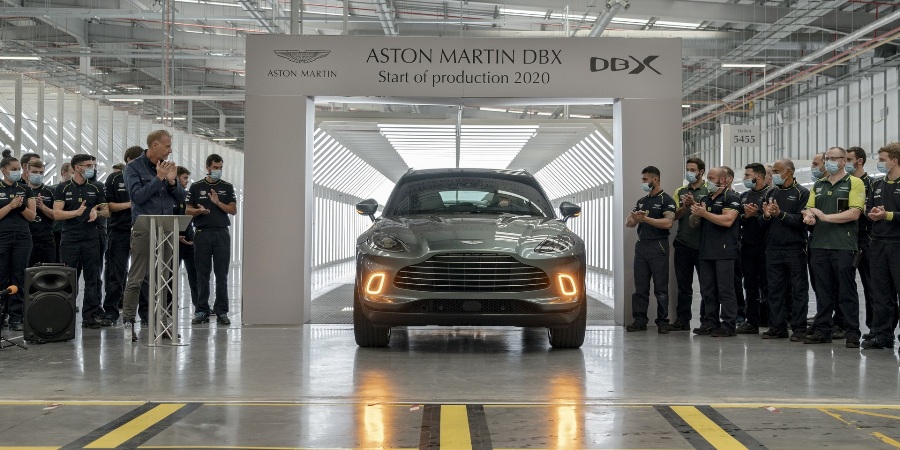 Peresmian Aston Martin DBX SUV Pertama Keluar Jalur Produksi