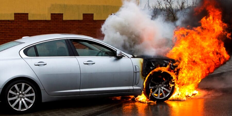 Mobil Terbakar - Tips Cegah Kebakaran Mobil
