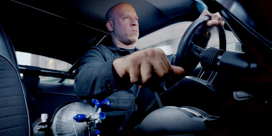 Dominic Toretto (Vin Diesel) - Membalap dengan NOS - Fast & Furious