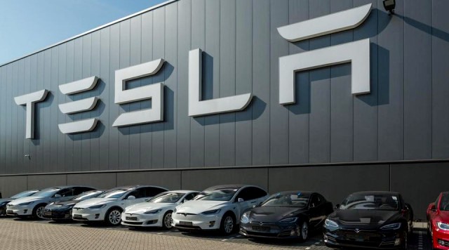 Tesla - Brand EV Terbesar di AS
