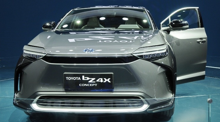 Toyota bz4X Concept di Shanghai Auto Show