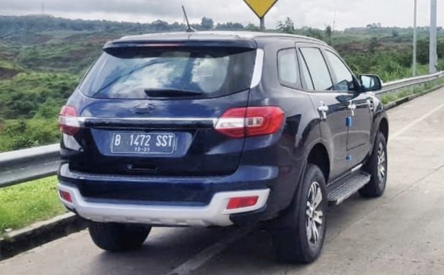 Ford Everest Generasi-3 uji jalan di Indonesia