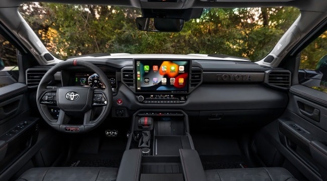 Interior SUV Mewah di AS - Full Hitam