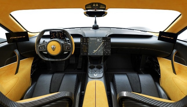 Dashboard megacar pertama di Indonesia