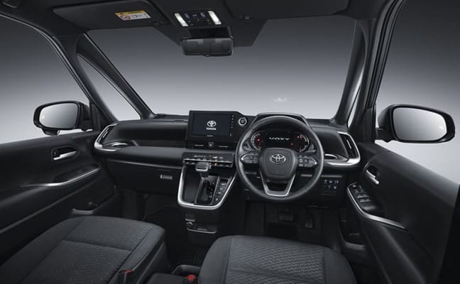 Interior Voxy 2022 Generasi Baru