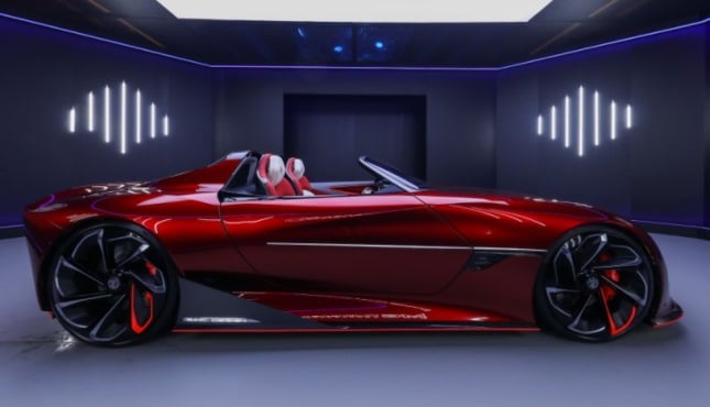 Sportcar listrik MG Cyberster - Side