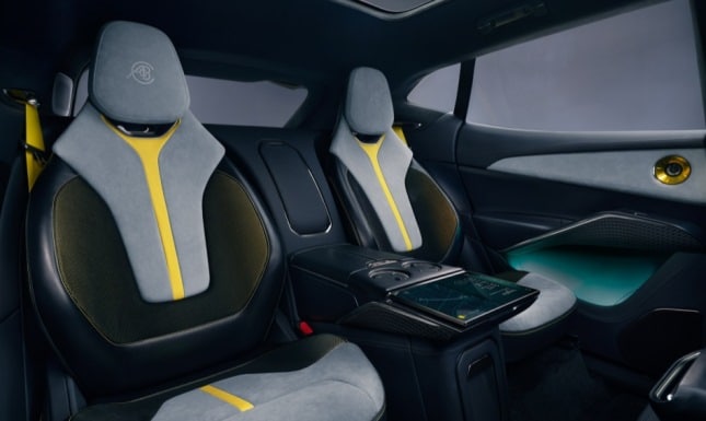 Interior Kabin Lotus Eletre