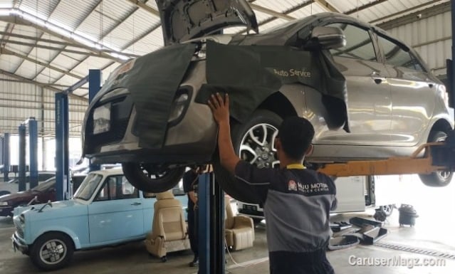 Cek Kaki-kaki Mobil di Bengkel