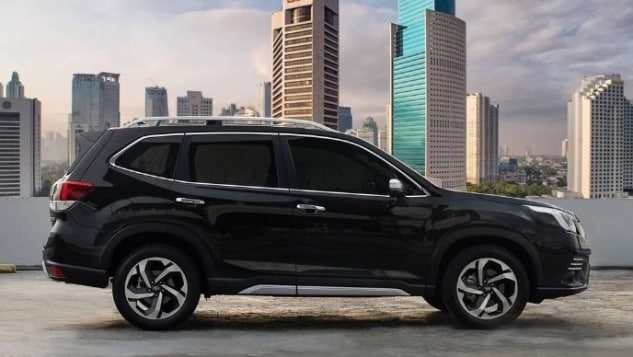 Subaru SUV Tampak Samping
