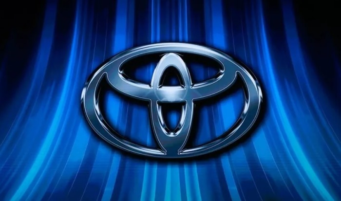 Toyota Lamban Membuat Mobil Listrik