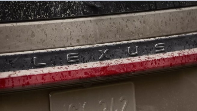 Emblem Lexus